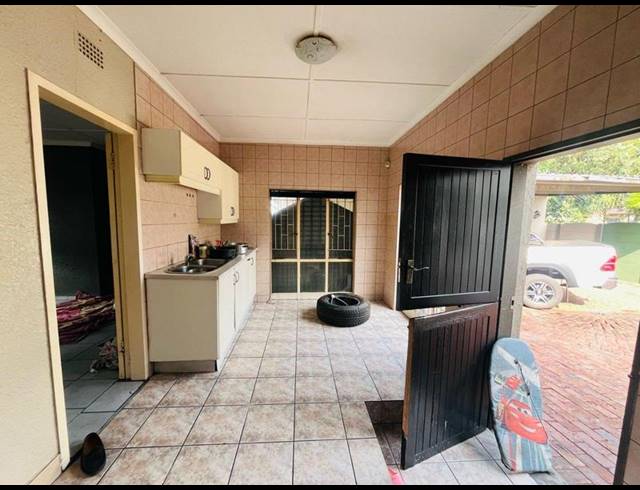 5 BEDROOM PROPERTY TO RENT IN ELSBURG